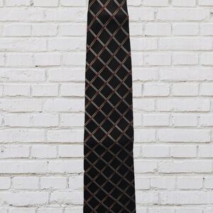 LAST CALL Van Heusen Black and Red Geometric Tie